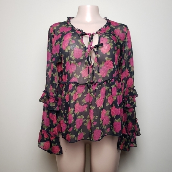 American Eagle Outfitters Tops - AMERICAN EAGLE Floral Bellowed Sleeved Blouse